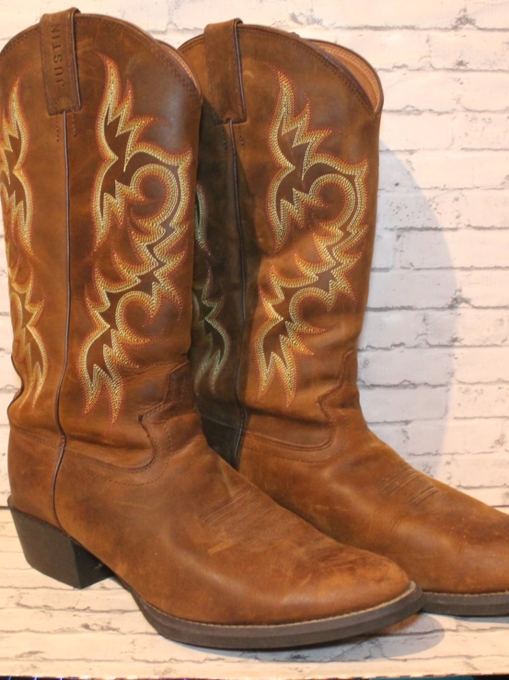 Justin Boots Brown Leather Western Cowboy Boots with Yellow Stitching